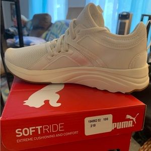 Puma softride running shoes